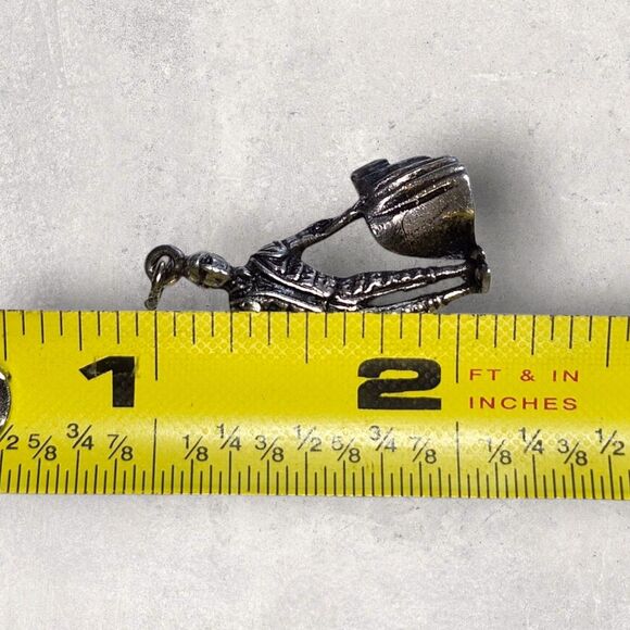 Vintage Sterling Silver 925 Matador Charm Spain Bullfighter 3D Torero Bracelet - Picture 4 of 4